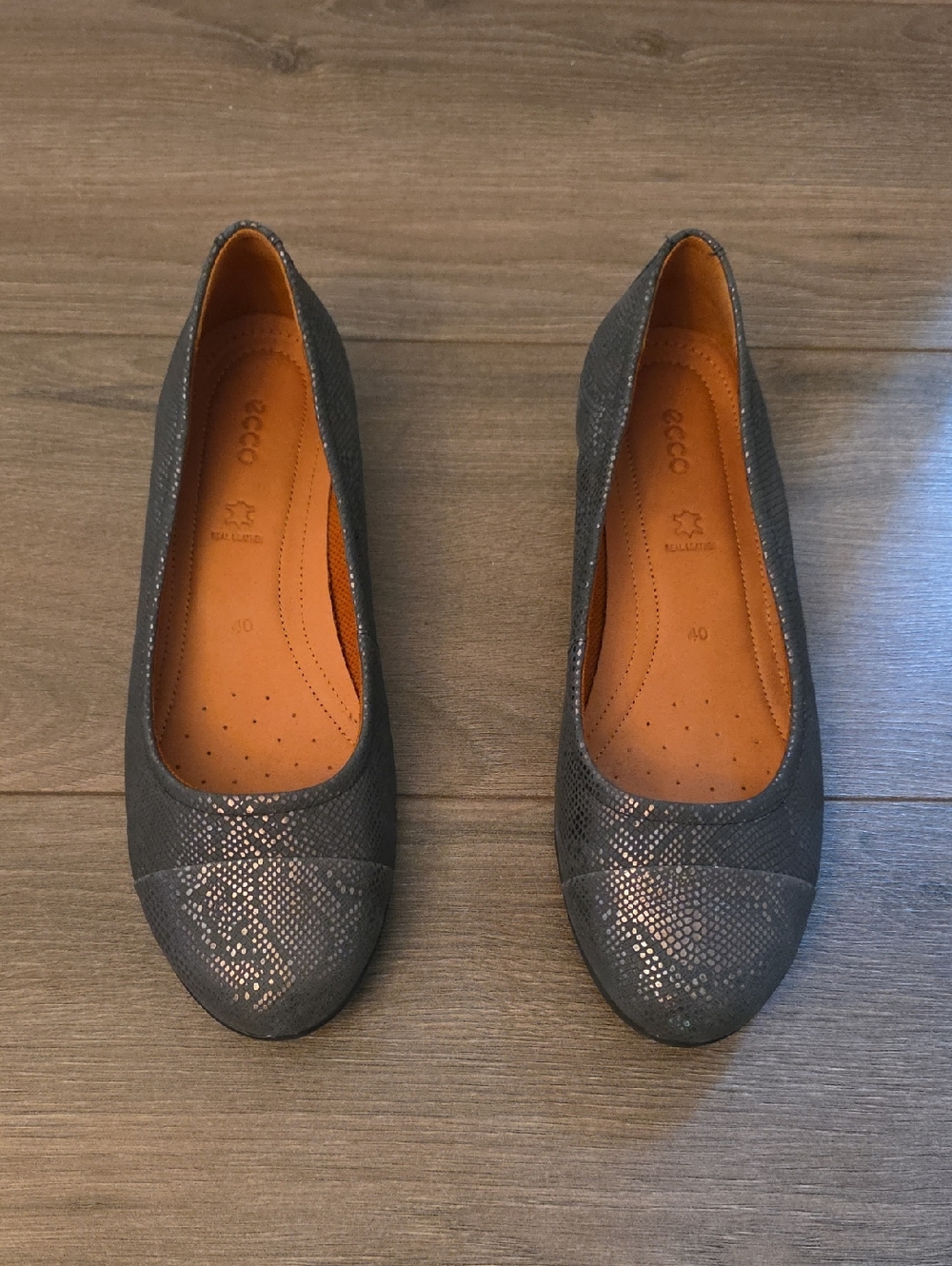Ecco Black Sparkle Patterned Ballet Flats